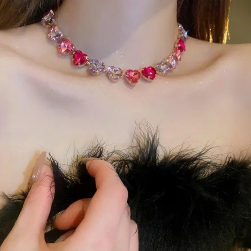 Pink 💖 Hearts Rhinestone Necklace - Picture 2 of 4